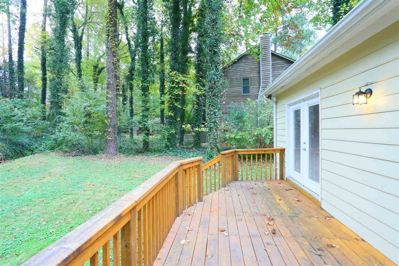 814 Temple Street Raleigh, NC 27609 - Photo 16 of 19 Patio/Deck