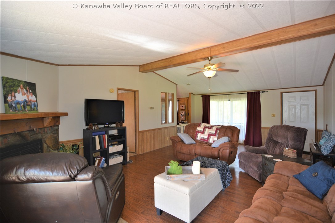 671 Crown Hill Road Leon, WV 25123 - Photo 5 of 30 Gallery Image 5