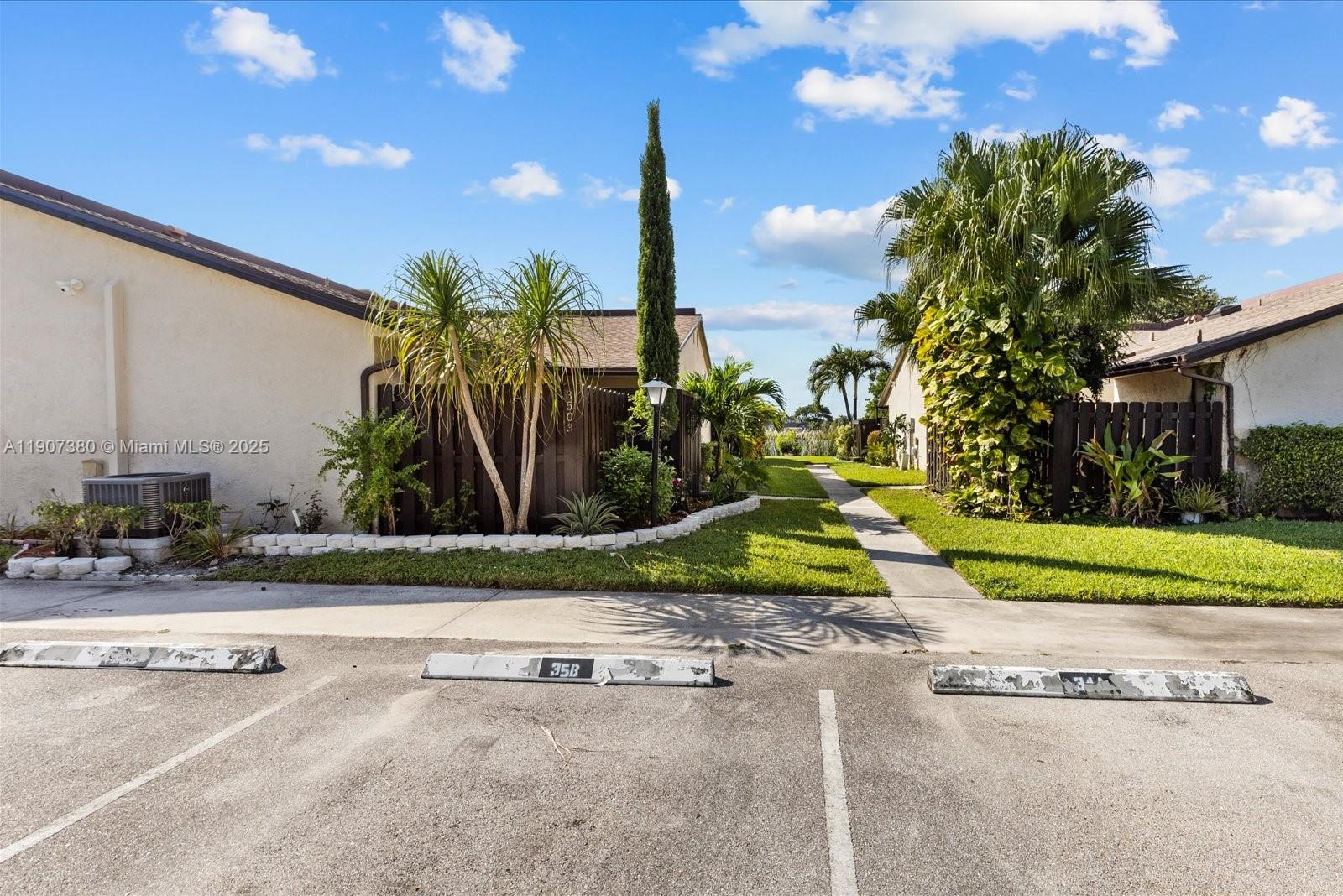 3502 Waterview Circle Palm Springs, FL 33461 - Photo 31 of 39