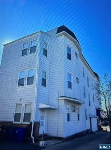 $1,800 | 176 Shaw Street, Unit 4, Garfield, NJ 07026
