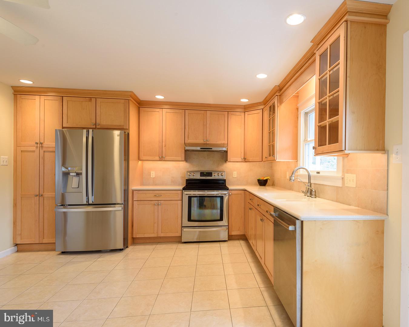 3391 Buck Road Huntingdon Valley, PA 19006 - Photo 12 of 42 Eat in Kitchen