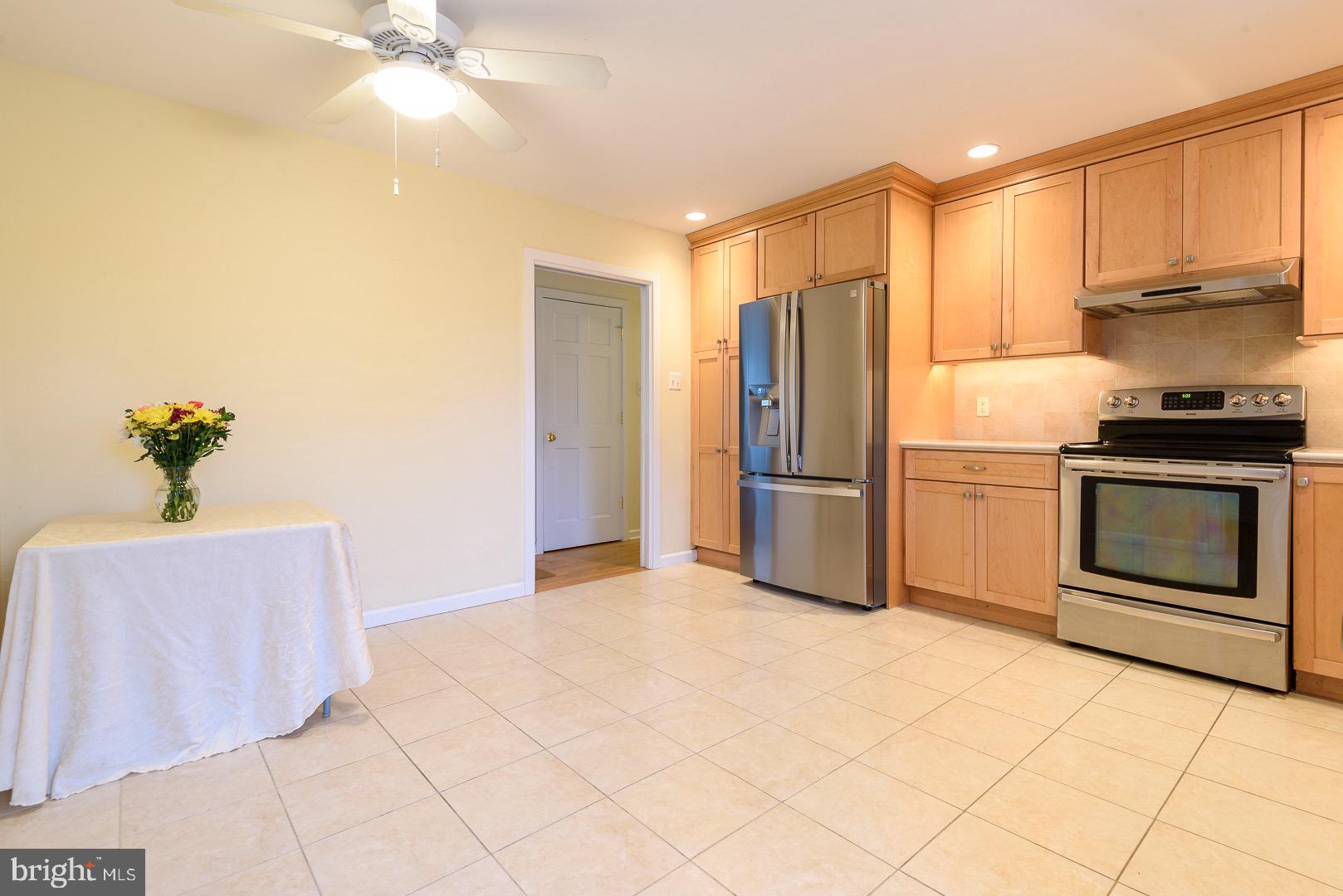 3391 Buck Road Huntingdon Valley, PA 19006 - Photo 15 of 42 Eat in Kitchen