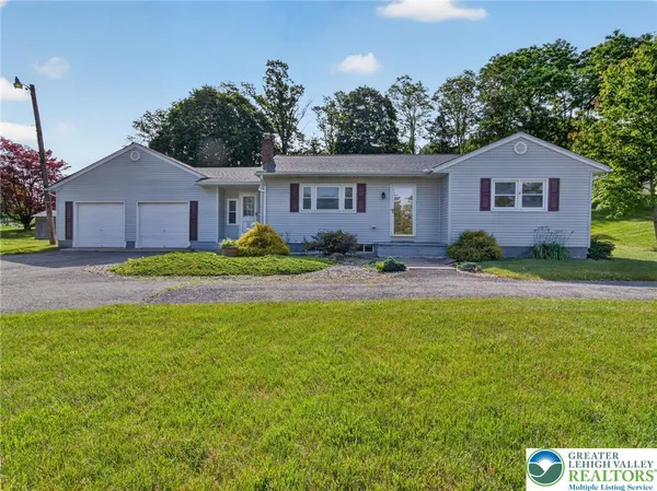 $374,900 | 2587 East Scenic Drive, Bath, PA 18014