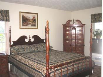 662 Tuggle Road Lancaster, KY 40444 - Photo 10 of 21 Bedroom has large closet and measures 15