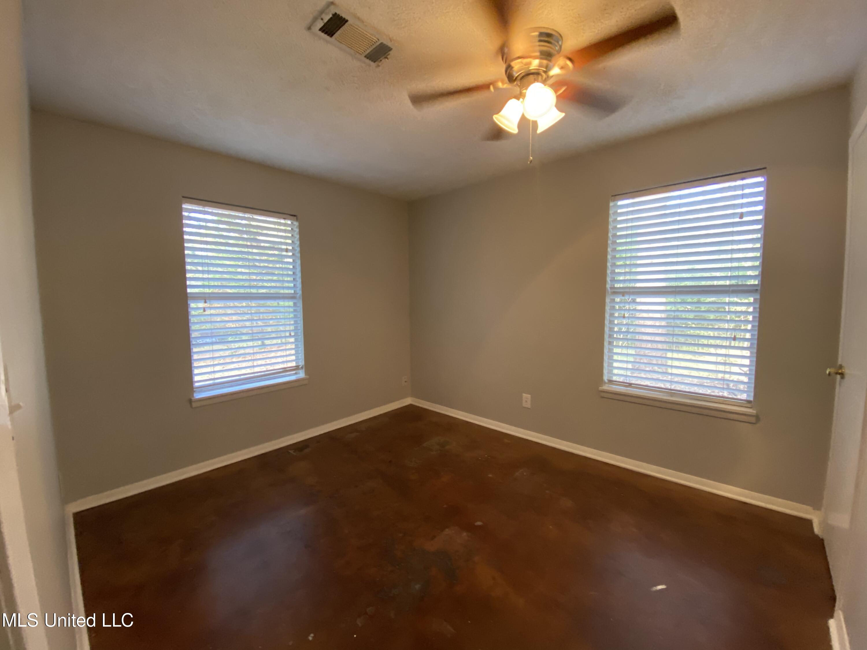 204 Pine Ridge Road Florence, MS 39073 - Photo 10 of 22 617A5AC5-C6ED-4157-AD29-7528E9B70DE4