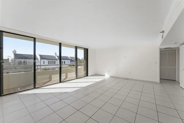 $625,000 | 441 Valencia Avenue, Unit 302, Coral Gables, FL 33134