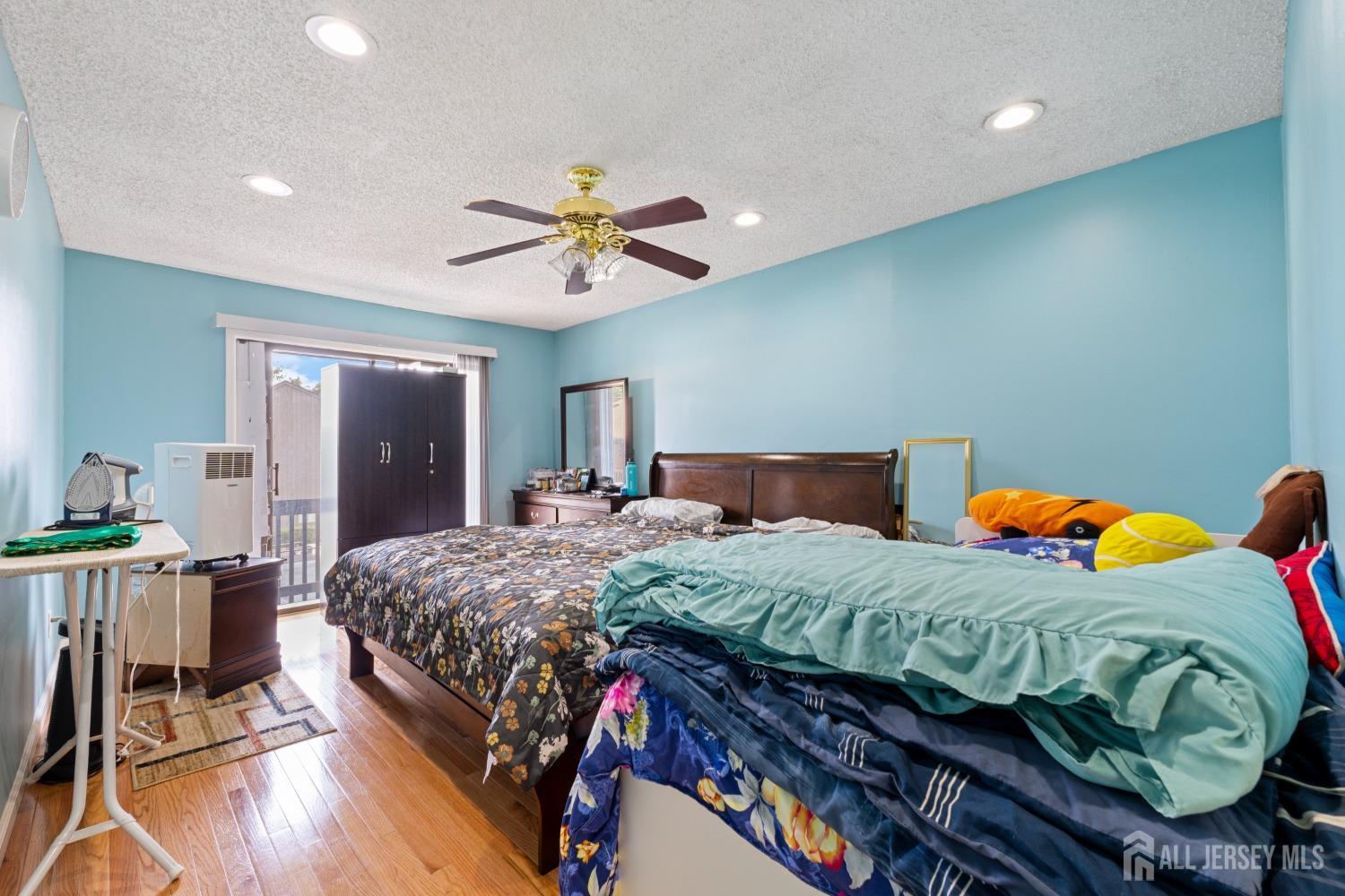 12 Westgate Drive Edison, NJ 08820 - Photo 29 of 46