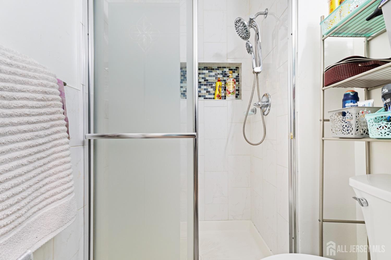 12 Westgate Drive Edison, NJ 08820 - Photo 31 of 46