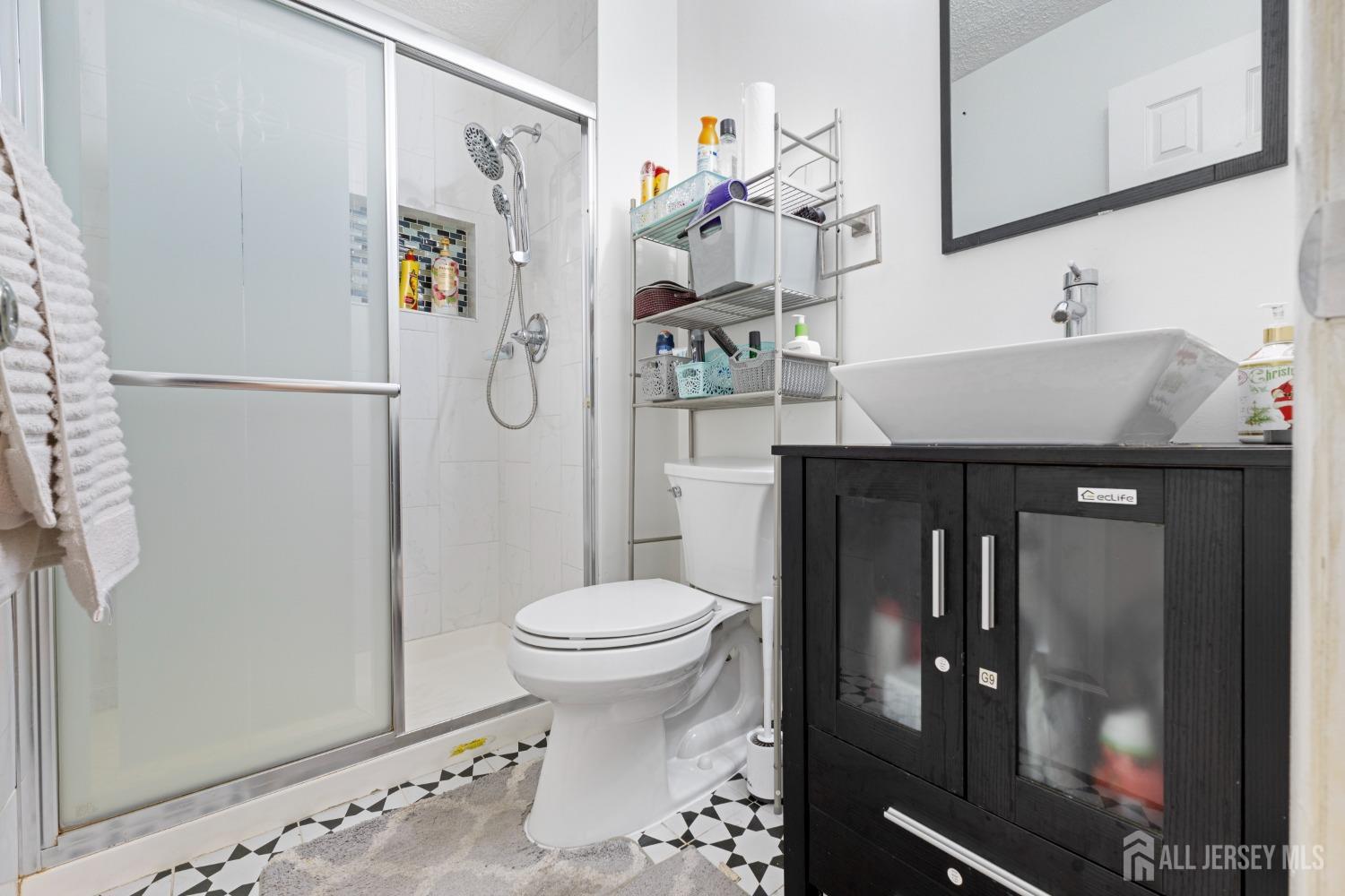 12 Westgate Drive Edison, NJ 08820 - Photo 32 of 46