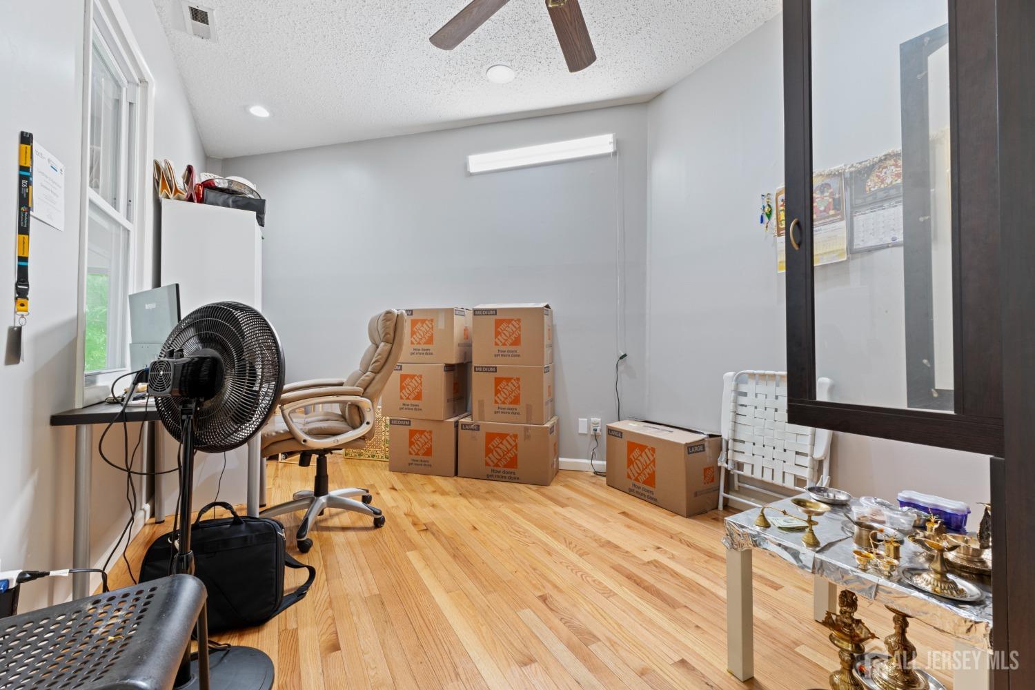 12 Westgate Drive Edison, NJ 08820 - Photo 35 of 46