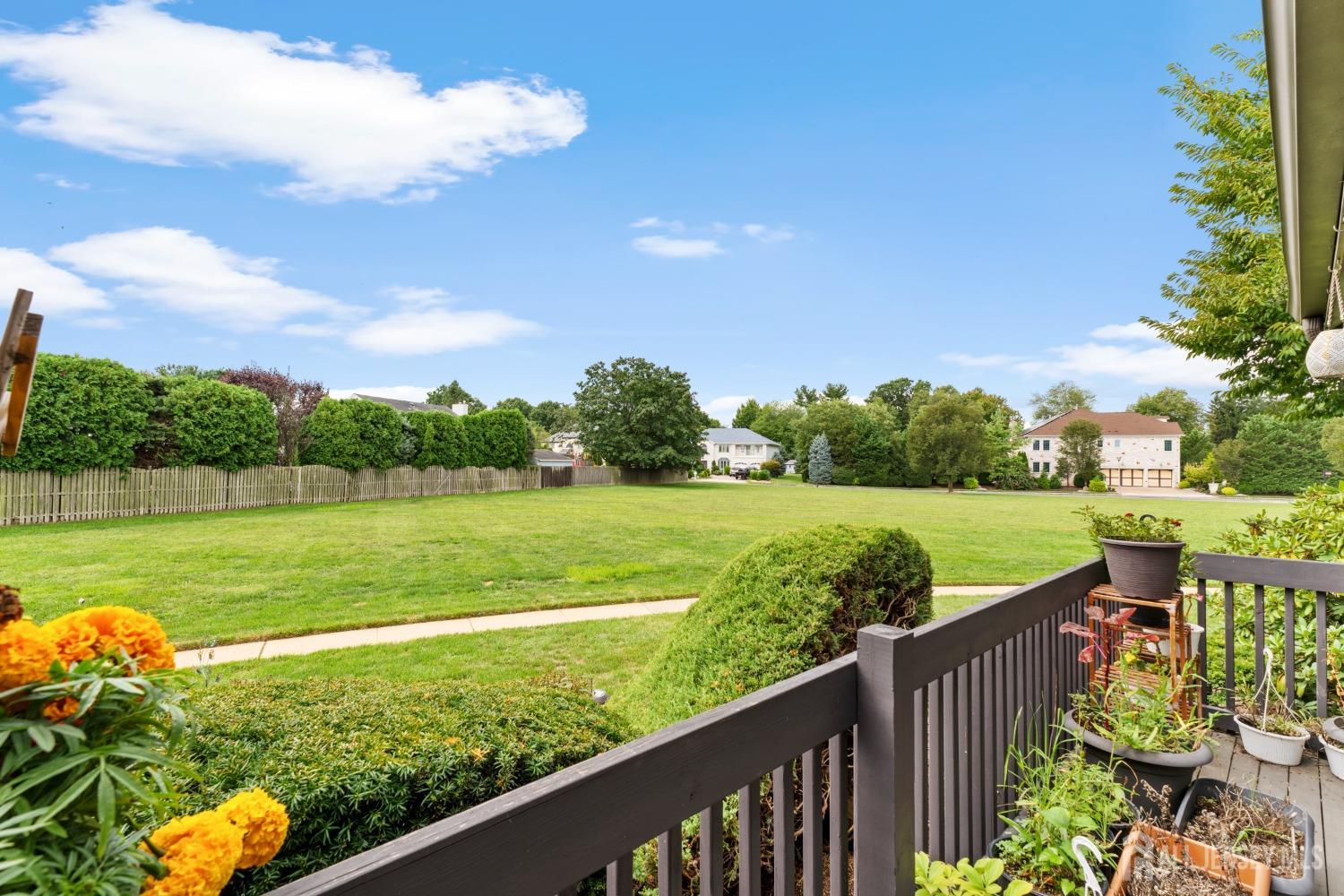 12 Westgate Drive Edison, NJ 08820 - Photo 4 of 46