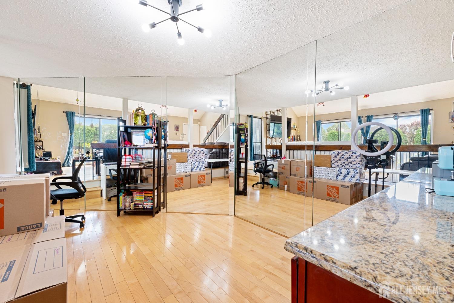 12 Westgate Drive Edison, NJ 08820 - Photo 10 of 46