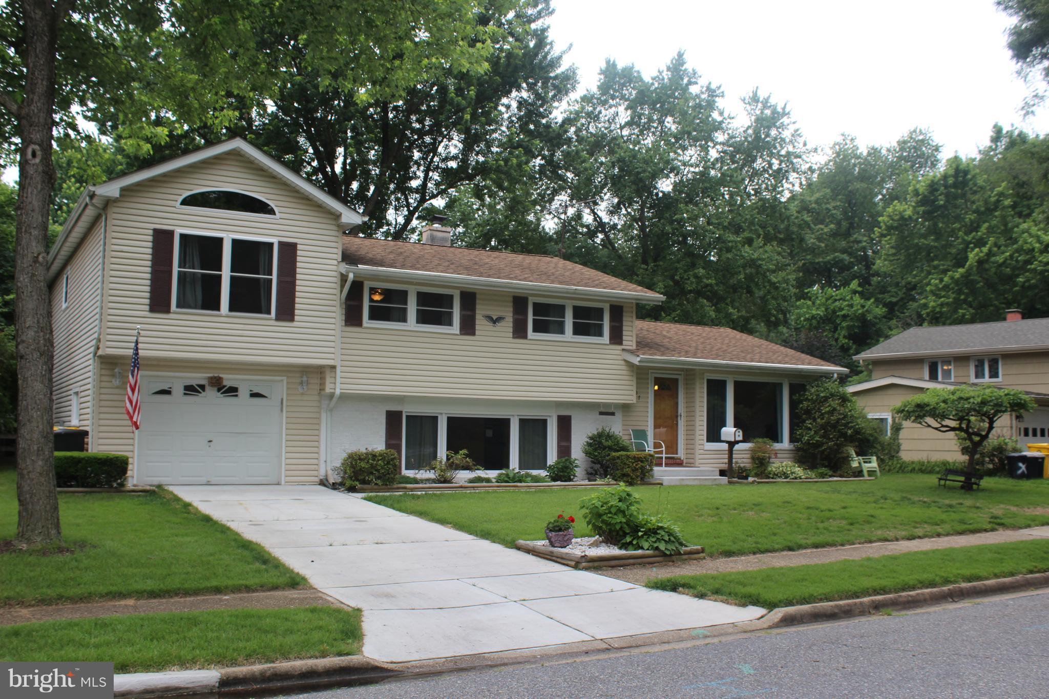 807 Pin Oak Road Severna Park, MD 21146 - Photo 1 of 29 Private end of street location.