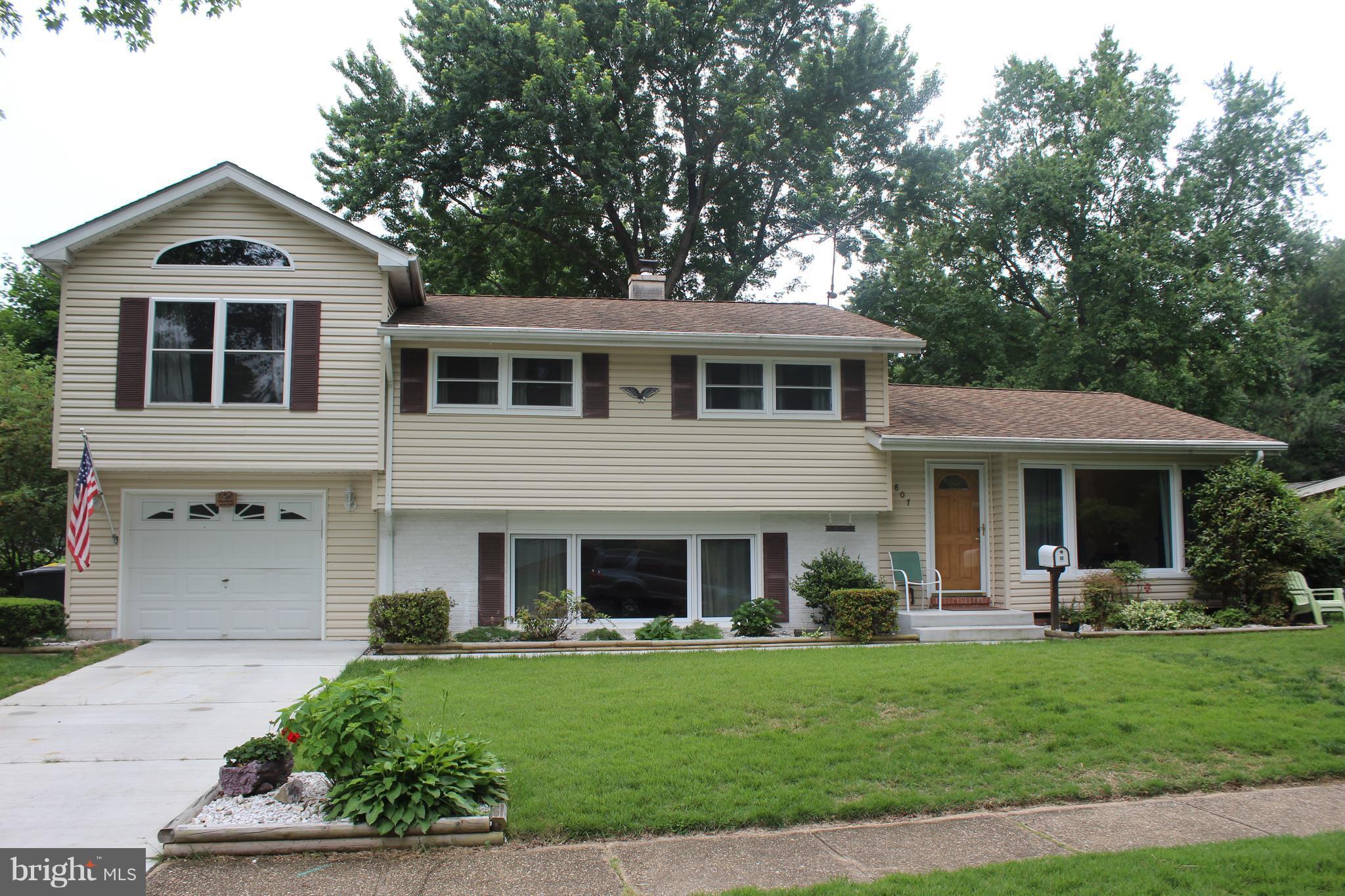 807 Pin Oak Road Severna Park, MD 21146 - Photo 2 of 29 Quiet neighborhood, end of street.