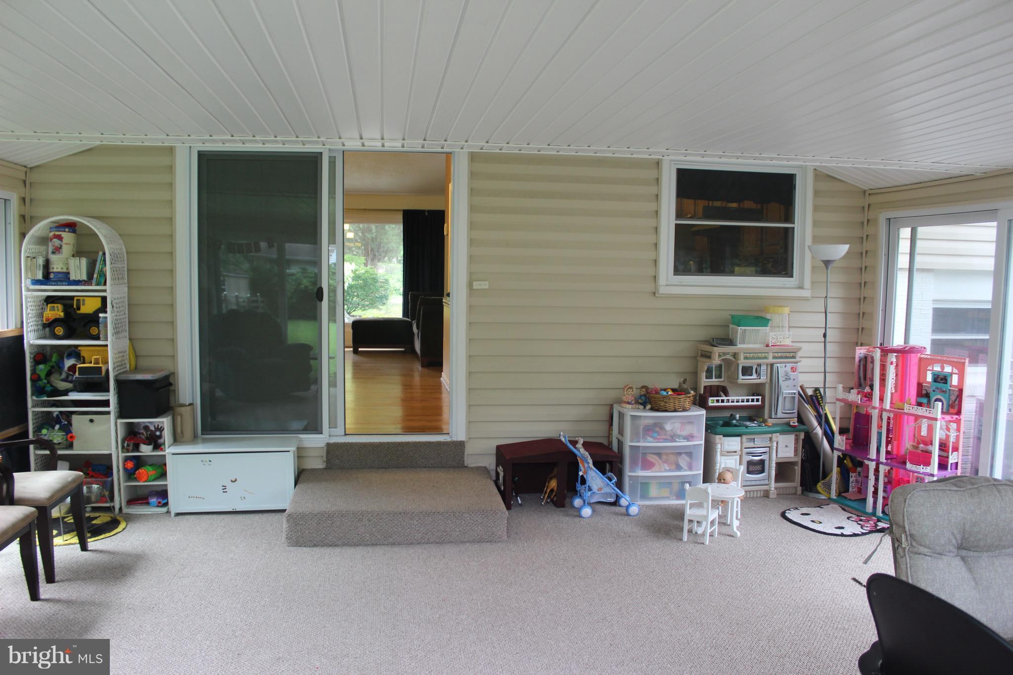 807 Pin Oak Road Severna Park, MD 21146 - Photo 18 of 29 Sunporch off dining room.