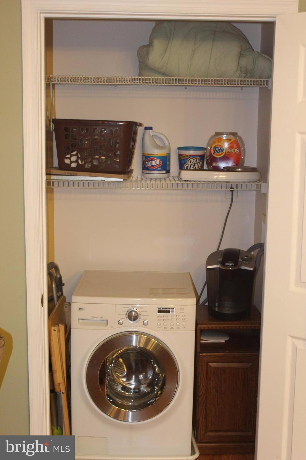807 Pin Oak Road Severna Park, MD 21146 - Photo 22 of 29 IN law suite. Washer/dryer combo!