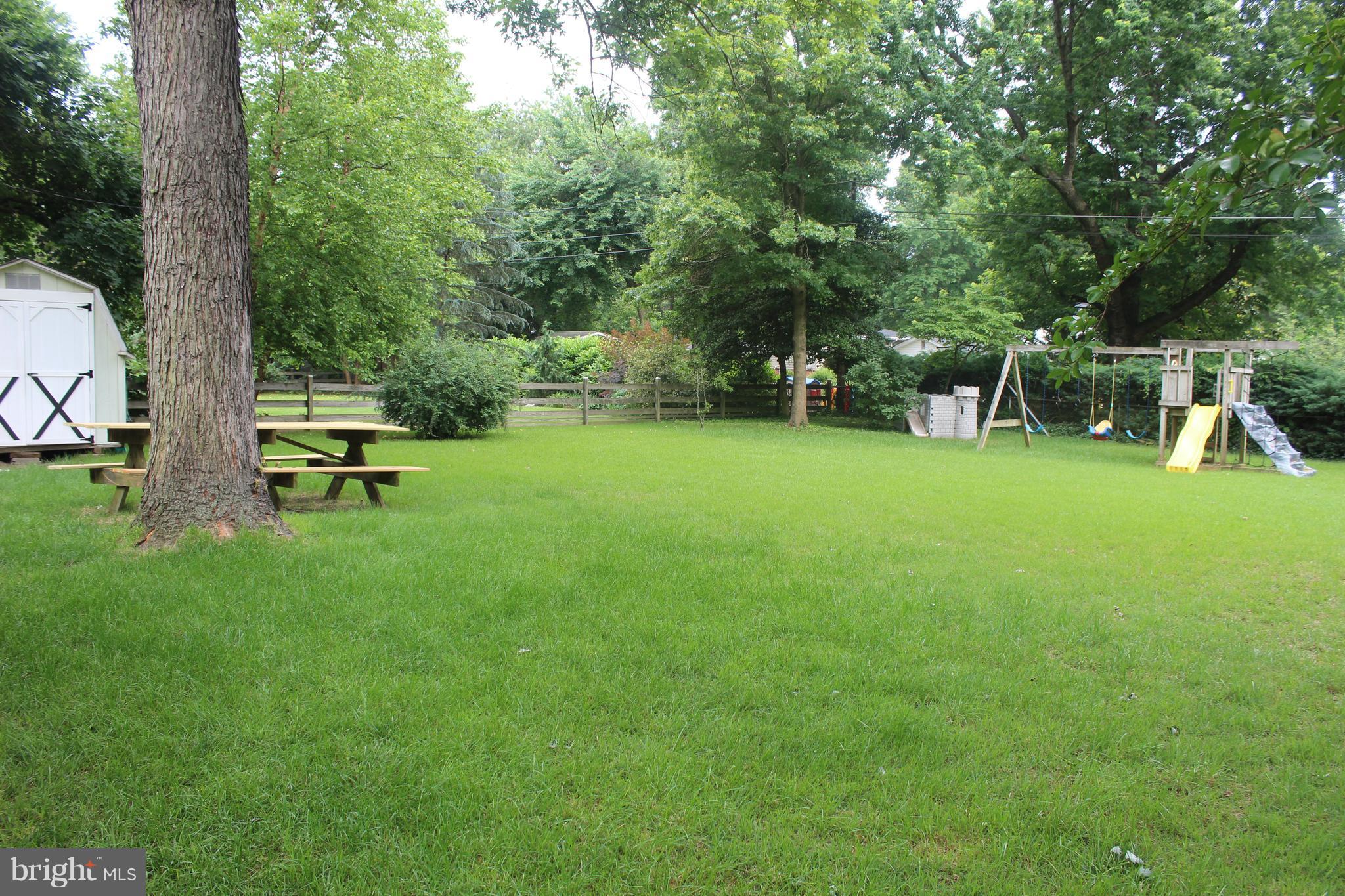 807 Pin Oak Road Severna Park, MD 21146 - Photo 28 of 29 Large fenced backyard.
