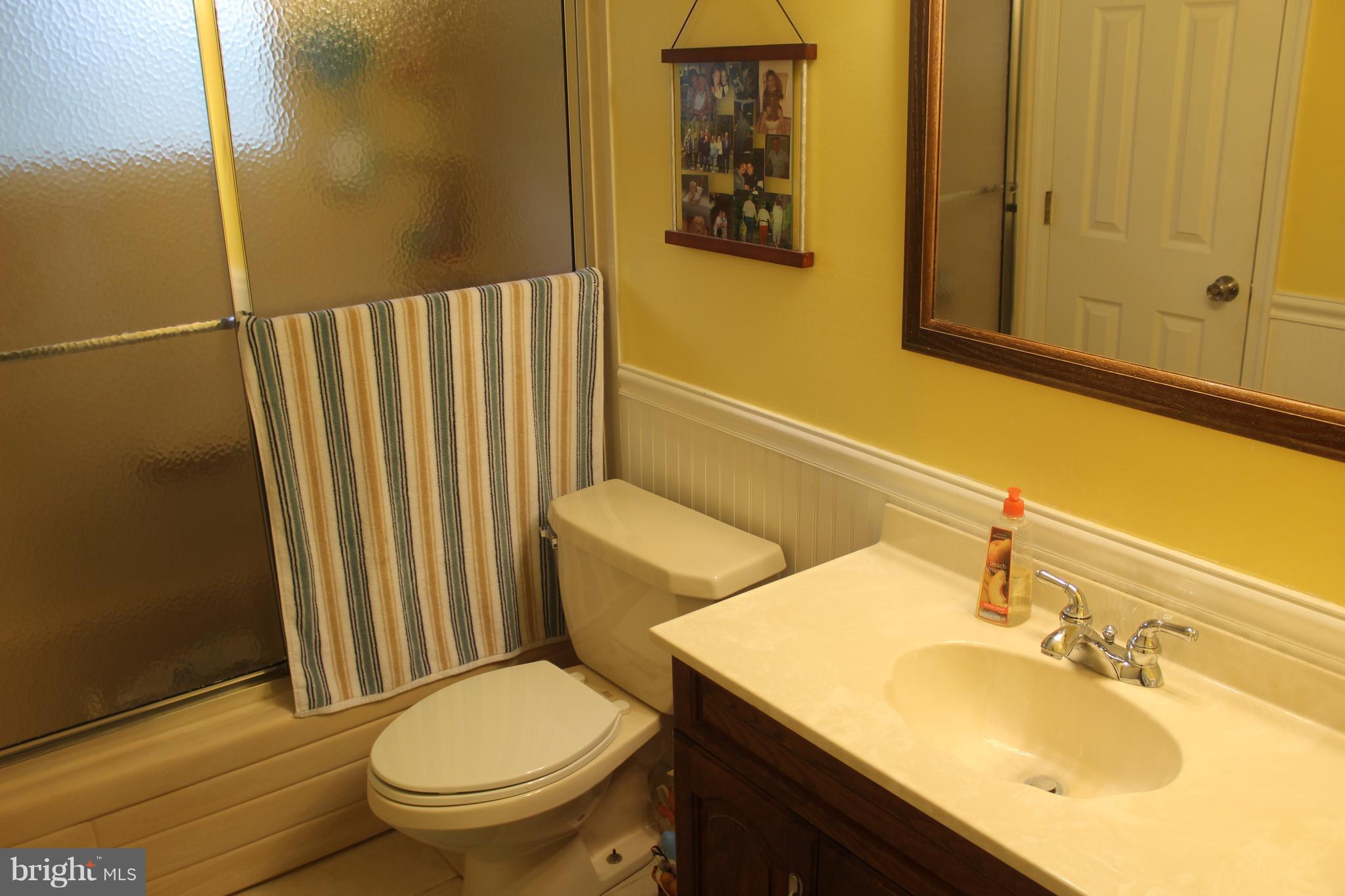 807 Pin Oak Road Severna Park, MD 21146 - Photo 9 of 29 Bath (Master)