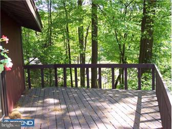 637 Jeffrey Lane Wayne, PA 19087 - Photo 2 of 10 Deck