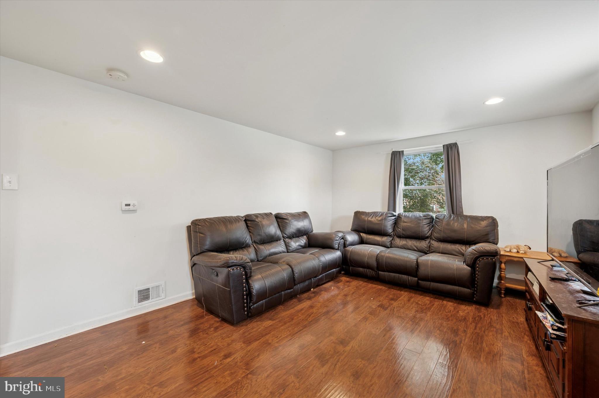 213 Watson Road Sharon Hill, PA 19079 - Photo 2 of 25 Gallery Image 2