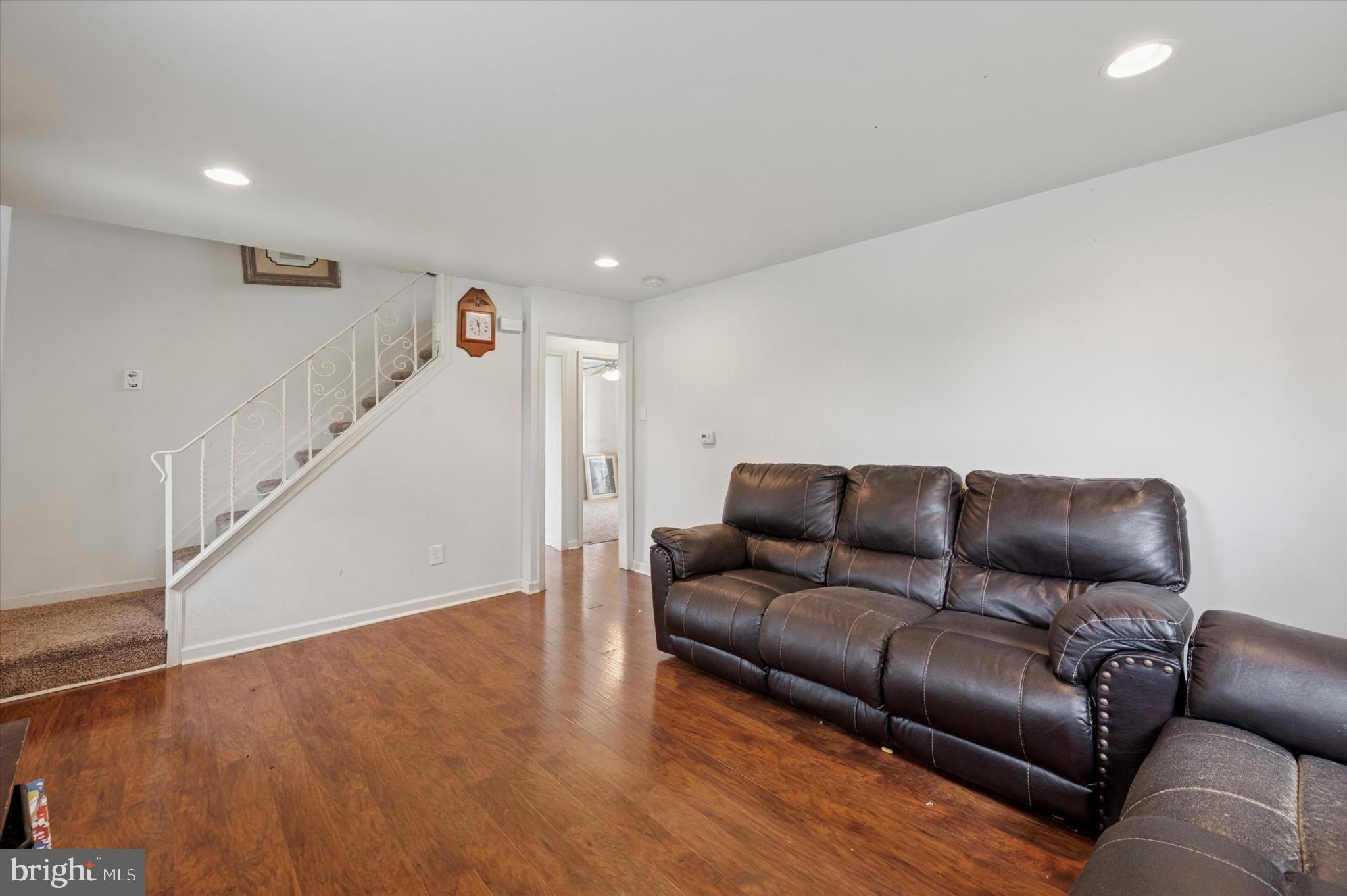 213 Watson Road Sharon Hill, PA 19079 - Photo 4 of 25 Gallery Image 4