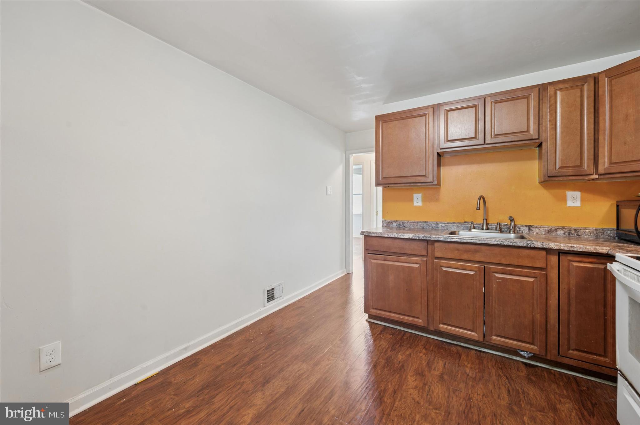 213 Watson Road Sharon Hill, PA 19079 - Photo 10 of 25 Gallery Image 10