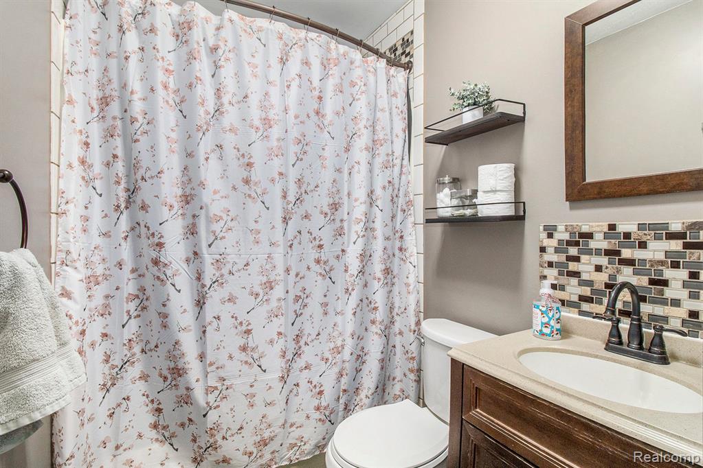 2151 Pleasant Ridge Howell, MI 48843 - Photo 17 of 19