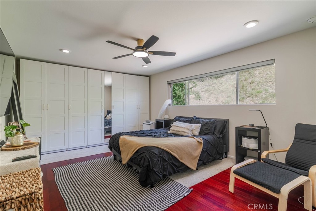 12545 Chanute Street Pacoima, CA 91331 - Photo 8 of 26