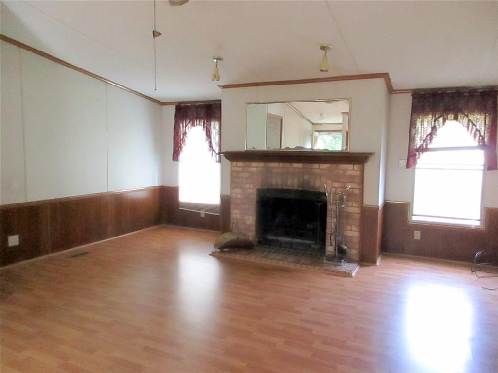 390 Mutton Lane Clinton, ME 04927 - Photo 3 of 22 Living room with vaulted ceilings...