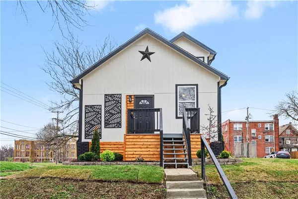 $399,000 | 3648 Flora Avenue, Kansas City, MO 64109