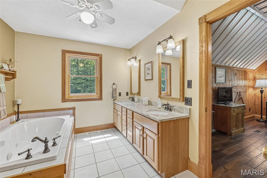 2276 Old Fredericktown Road Farmington, MO 63640 - Photo 21 of 50
