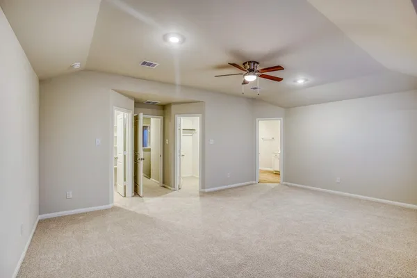 $2,025 | 8207 Blooming Meadow Lane, Houston, TX 77016