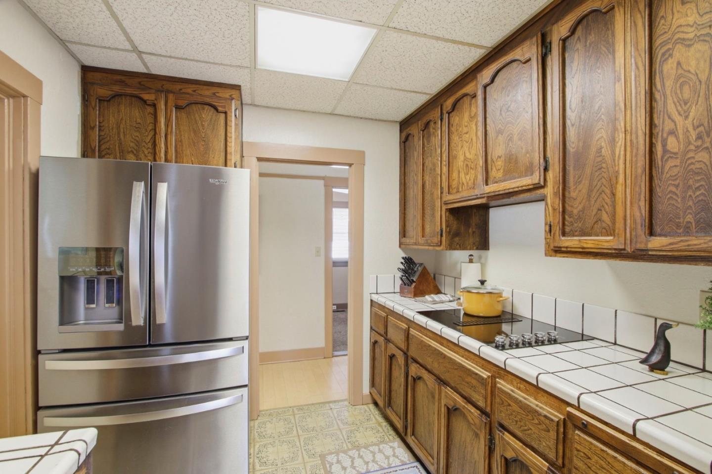 10625 Merriman Road Cupertino, CA 95014 - Photo 13 of 39