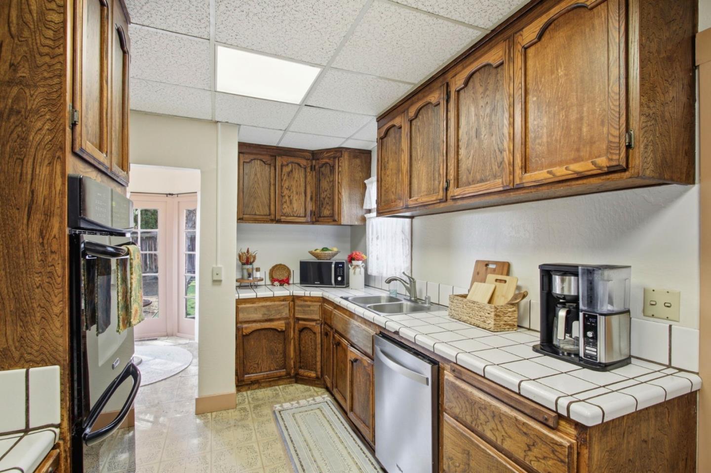 10625 Merriman Road Cupertino, CA 95014 - Photo 14 of 39