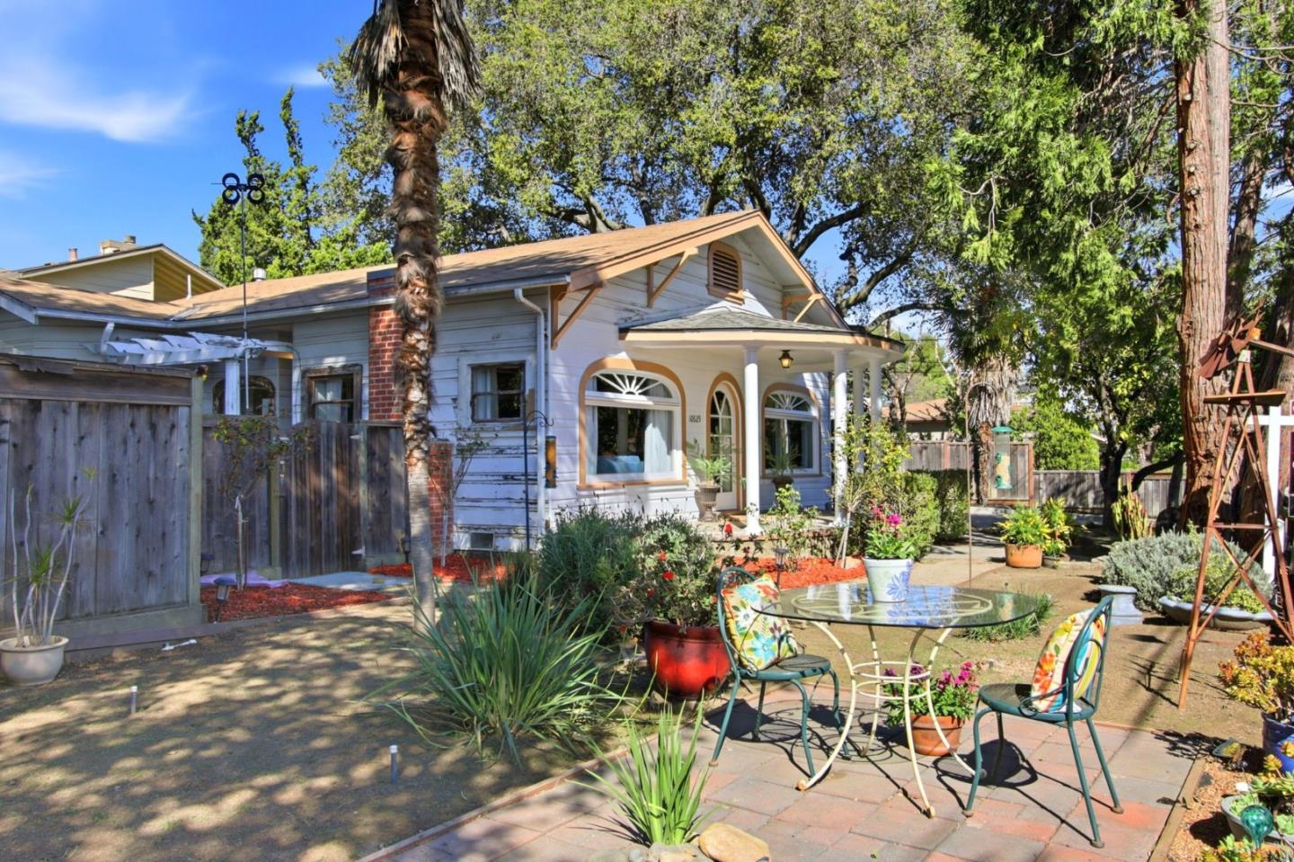 10625 Merriman Road Cupertino, CA 95014 - Photo 6 of 39