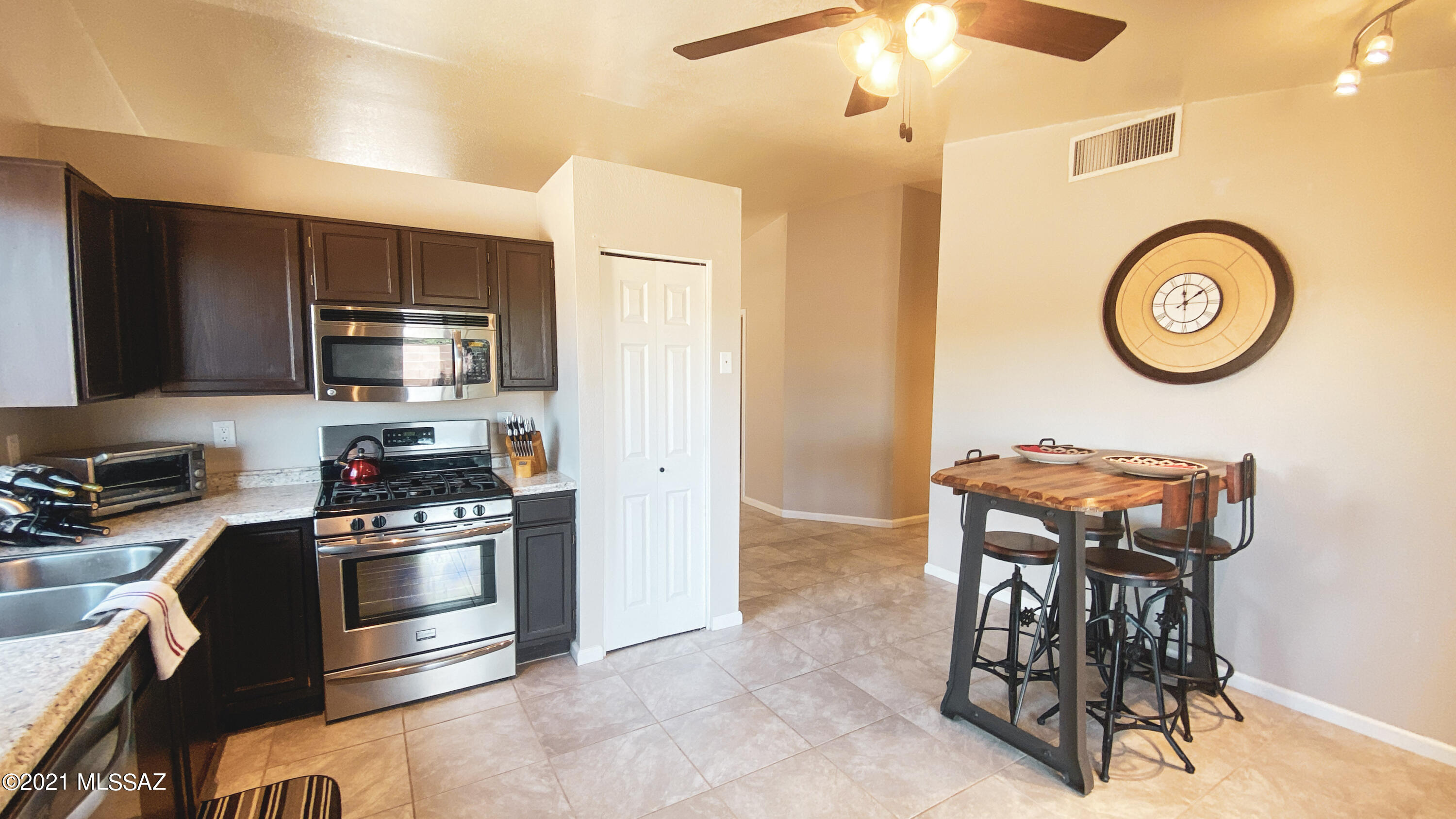 2860 West Ribera Place Tucson, AZ 85742 - Photo 12 of 28