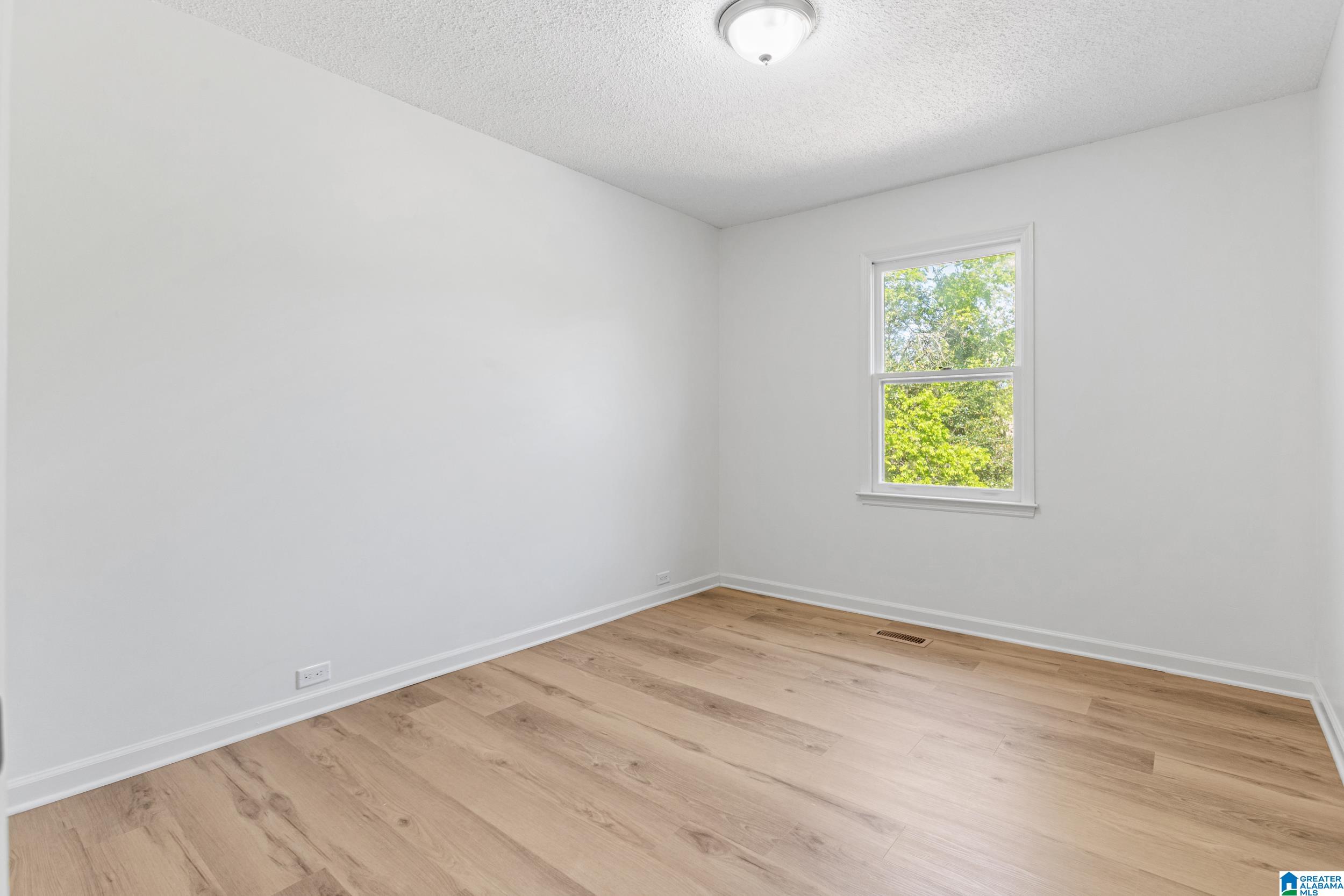 1104 Springville Road Birmingham, AL 35215 - Photo 32 of 43
