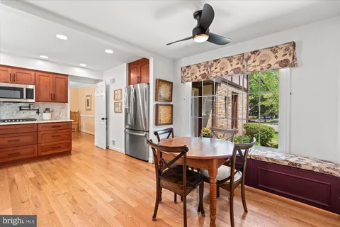 $1,250,000 | 3800 Ridgelea Drive, Fairfax, VA 22031