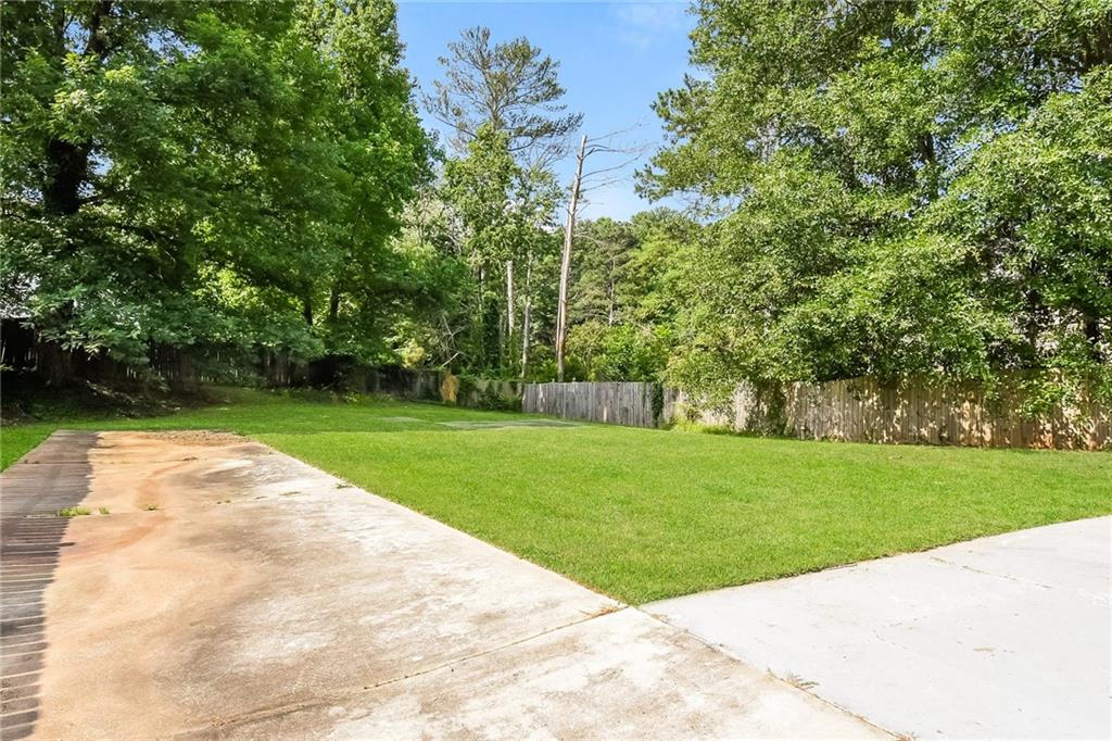 2760 Autumn Lake Lane Decatur, GA 30034 - Photo 3 of 27