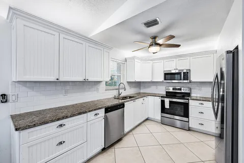 $1,740,000 | 2507 North Ocean Drive, Hutchinson Island, FL 34949