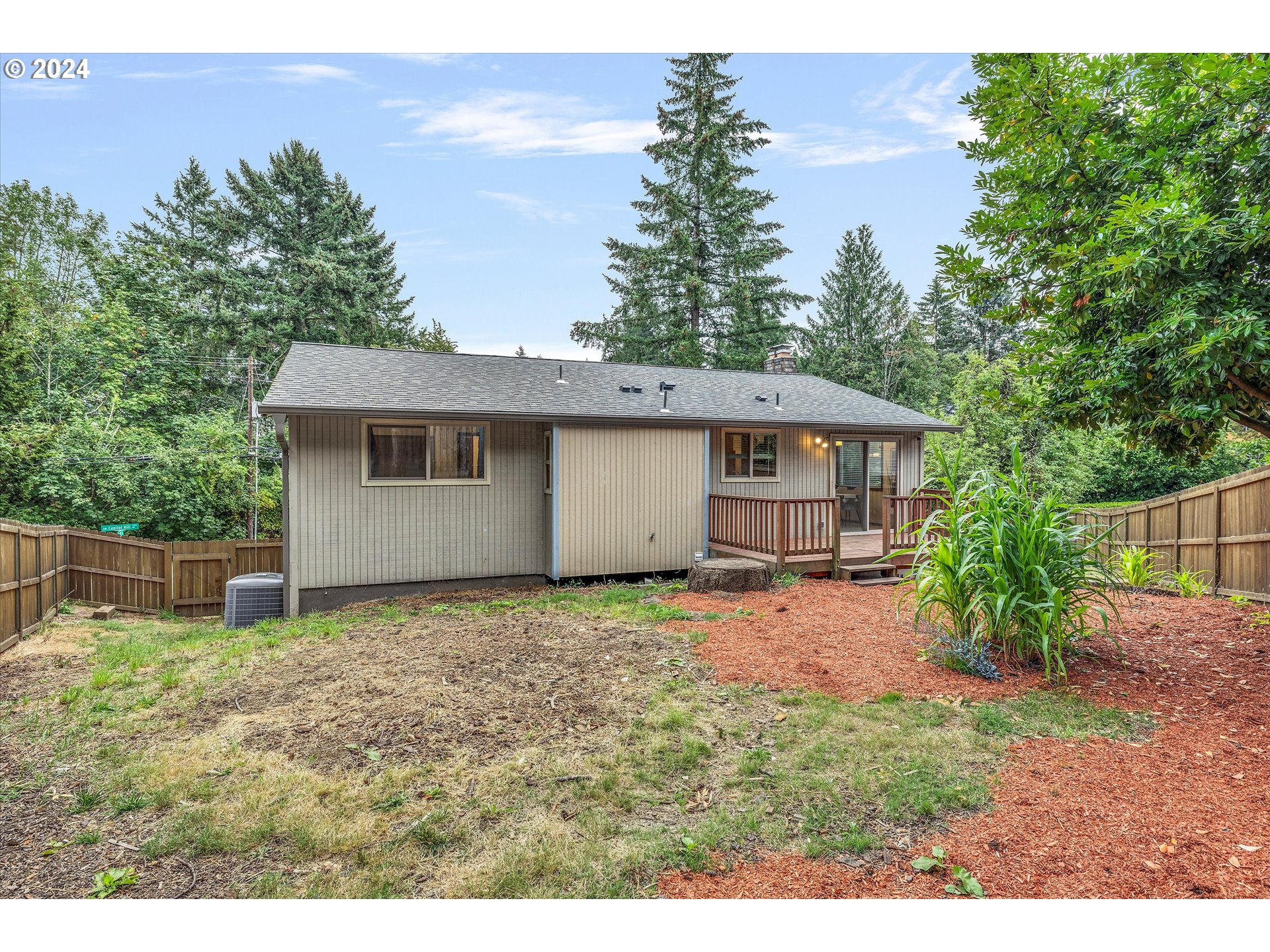 7233 Southwest Capitol Hill Road Portland, OR 97219 - Photo 30 of 34 Gallery Image 30