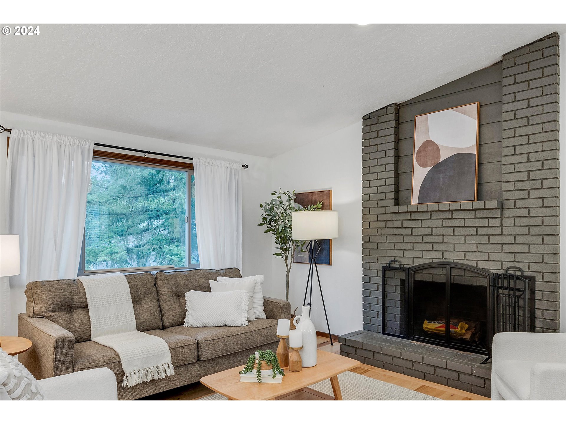 7233 Southwest Capitol Hill Road Portland, OR 97219 - Photo 6 of 34 Gallery Image 6
