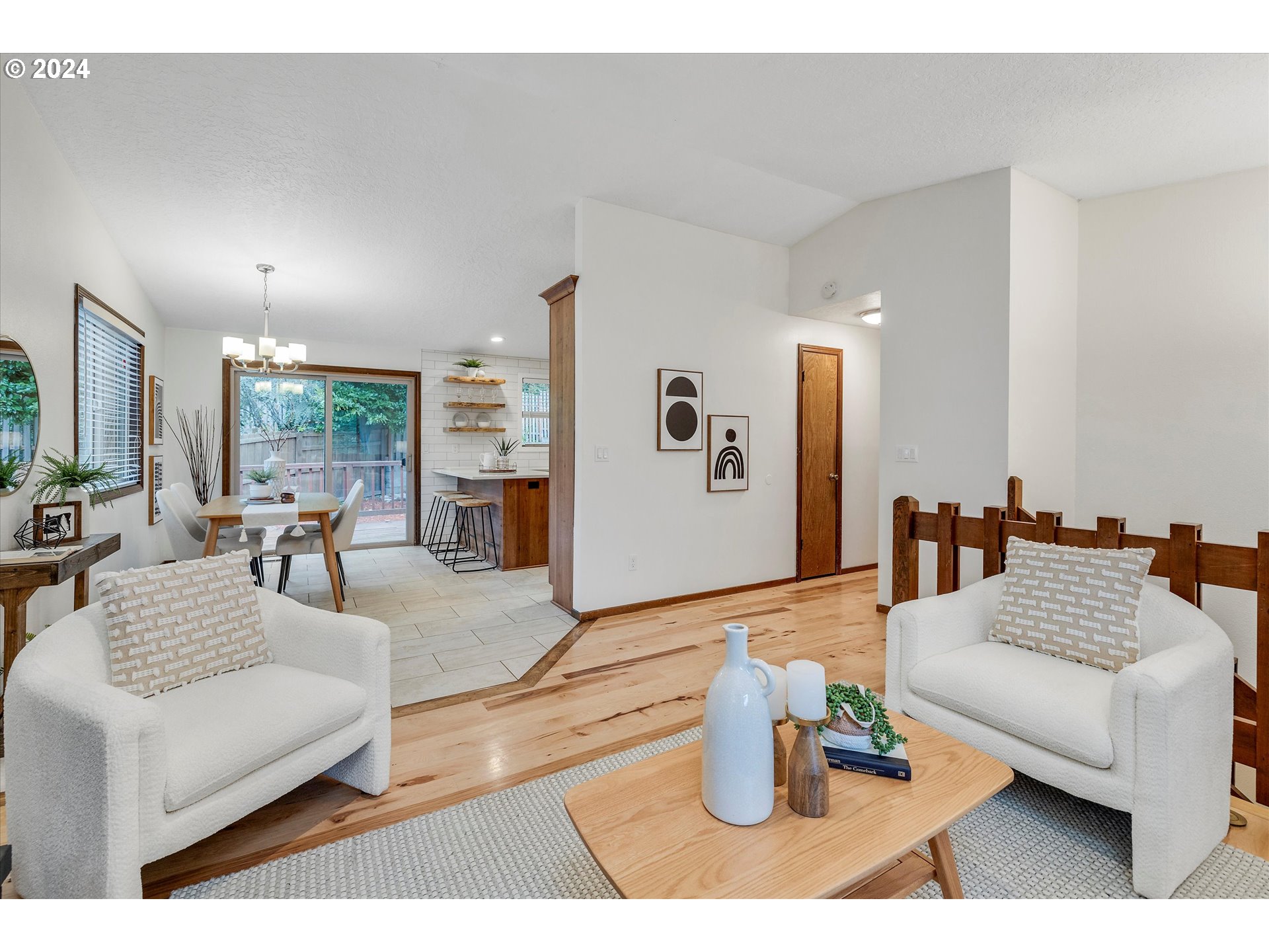 7233 Southwest Capitol Hill Road Portland, OR 97219 - Photo 7 of 34 Gallery Image 7