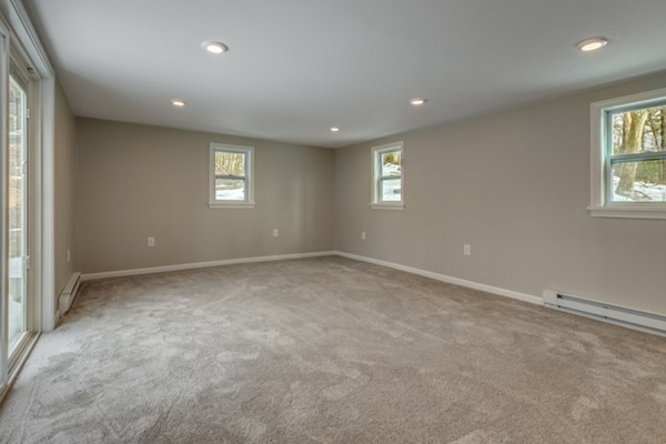 82 Old Stage Road Chelmsford, MA 01824 - Photo 18 of 22 Gallery Image 18