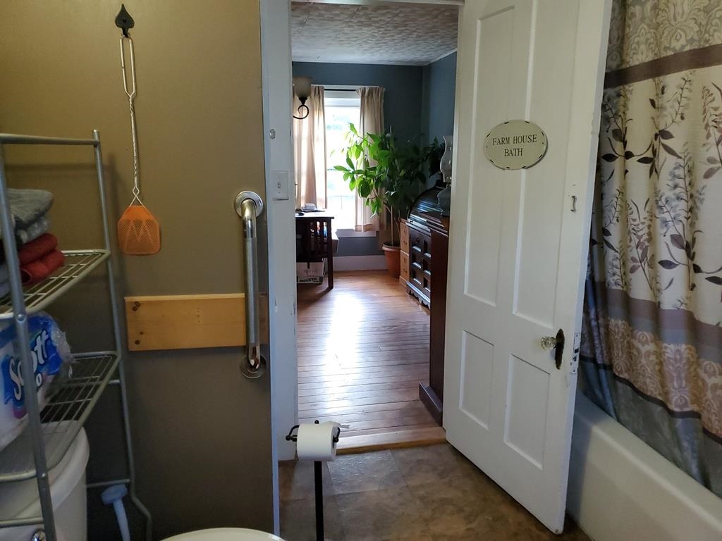 24 Old Goshen Road Newport, NH 03773 - Photo 19 of 39 Gallery Image 19
