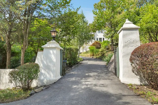 $4,995,000 | 4621 Waldo Avenue | Fieldston