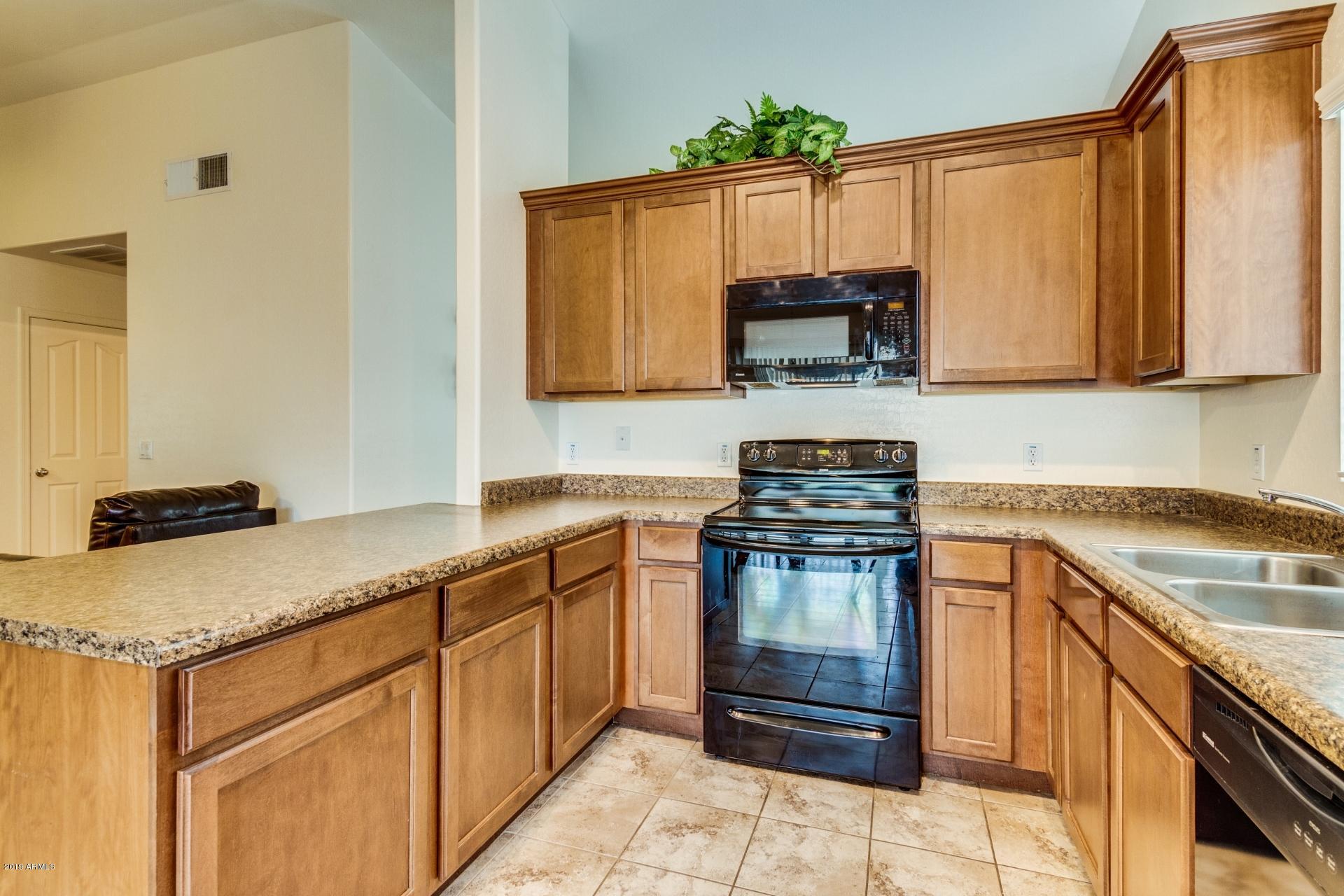 2726 West Pecan Road Phoenix, AZ 85041 - Photo 12 of 20 0012-Pecan (12)