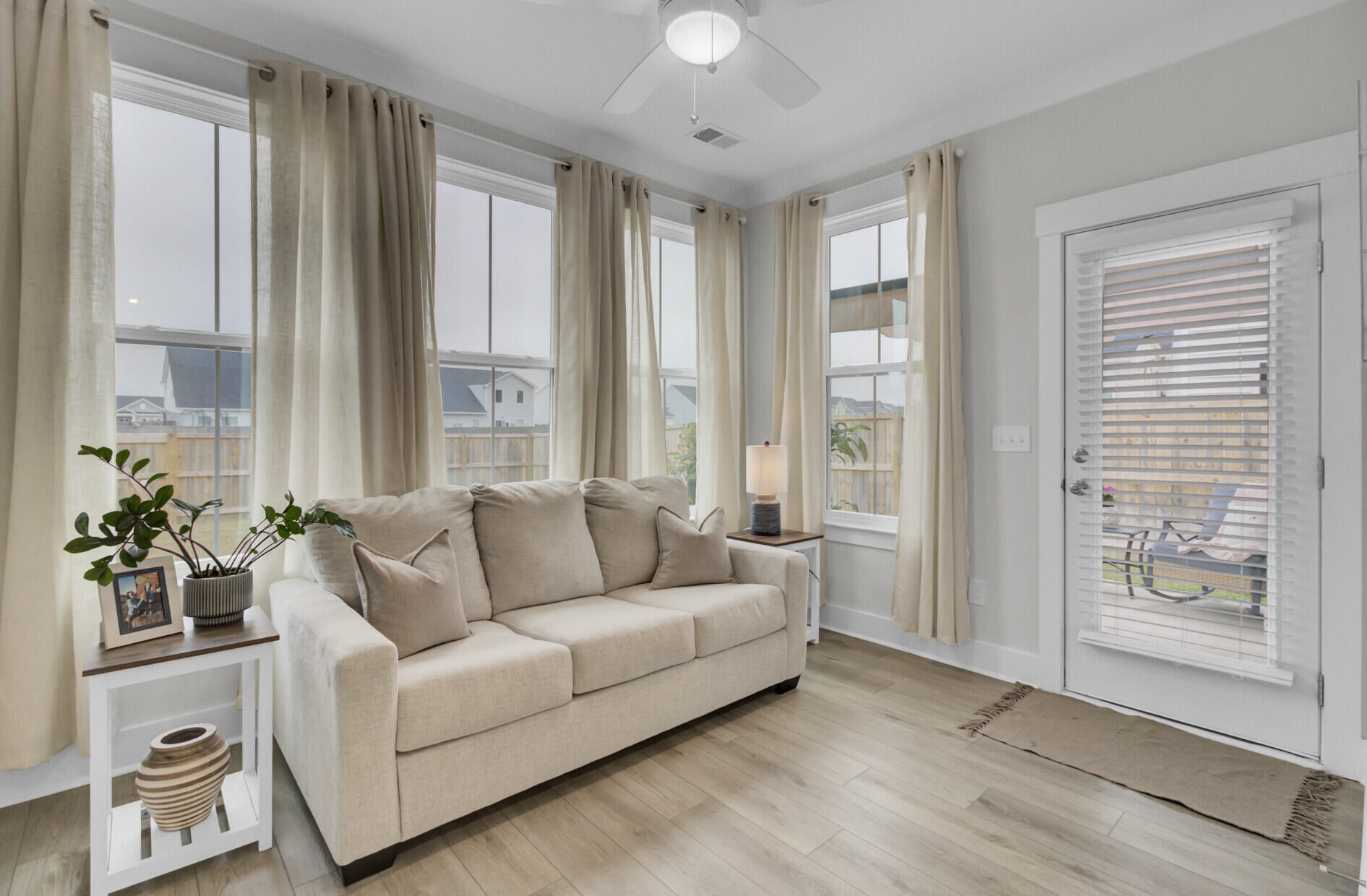 472 Rowley Lane Summerville, SC 29486 - Photo 11 of 65 13_13_mls