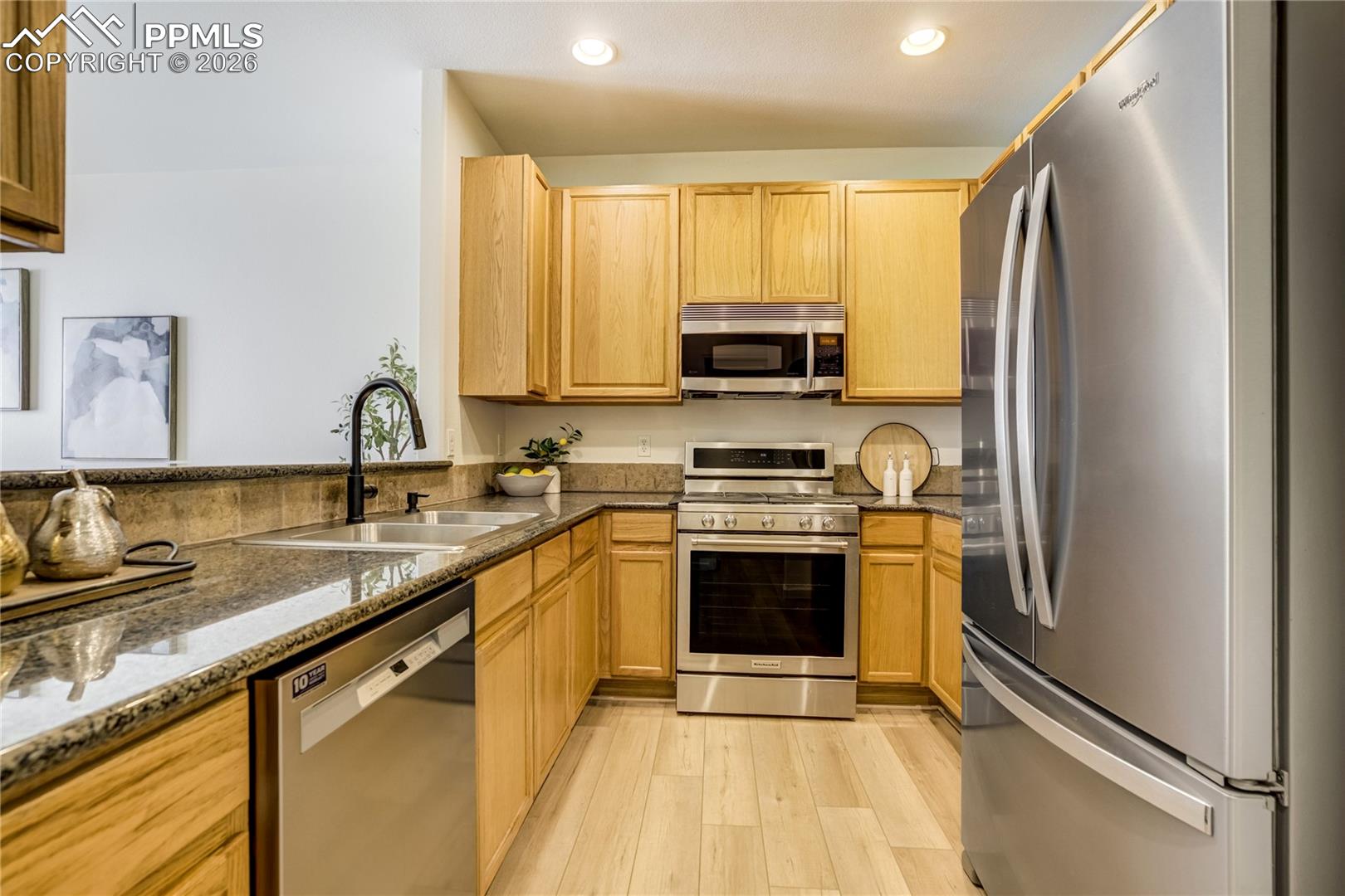 4040 Diamond Ridge View Colorado Springs, CO 80918 - Photo 10 of 43 Gallery Image 10