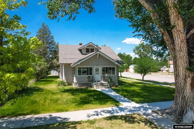 $249,900 | 334 North 3rd Street, Douglas, WY 82633